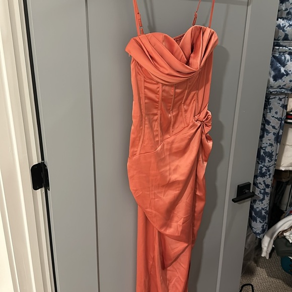 PLT PrettyLittleThing peach corset maxi dress US 6 - Picture 2 of 7